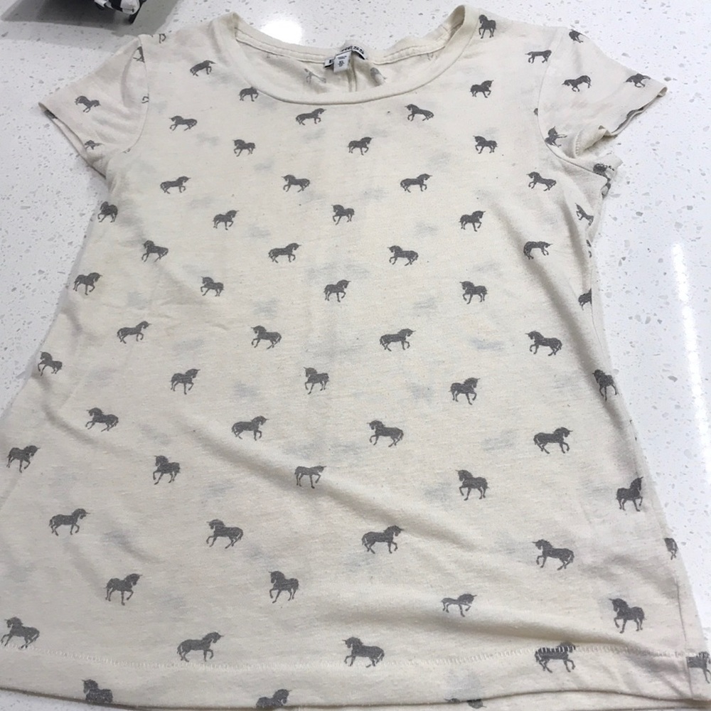 Shirt with Horses on it. XS